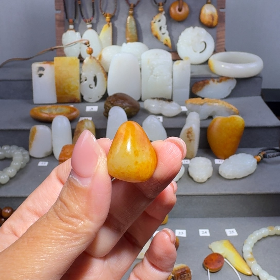 和田玉颈饰未镶嵌用*