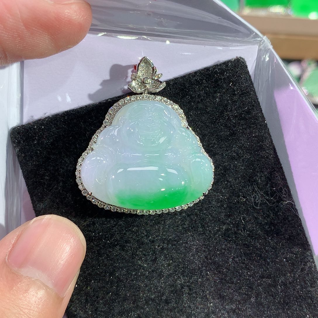 翡翠吊坠(赠链)18K金镶嵌