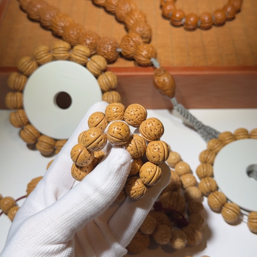 桃核吊坠比**行精品桃核