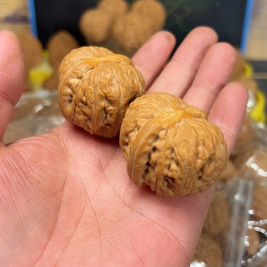 文玩核桃吊坠北*…元宝