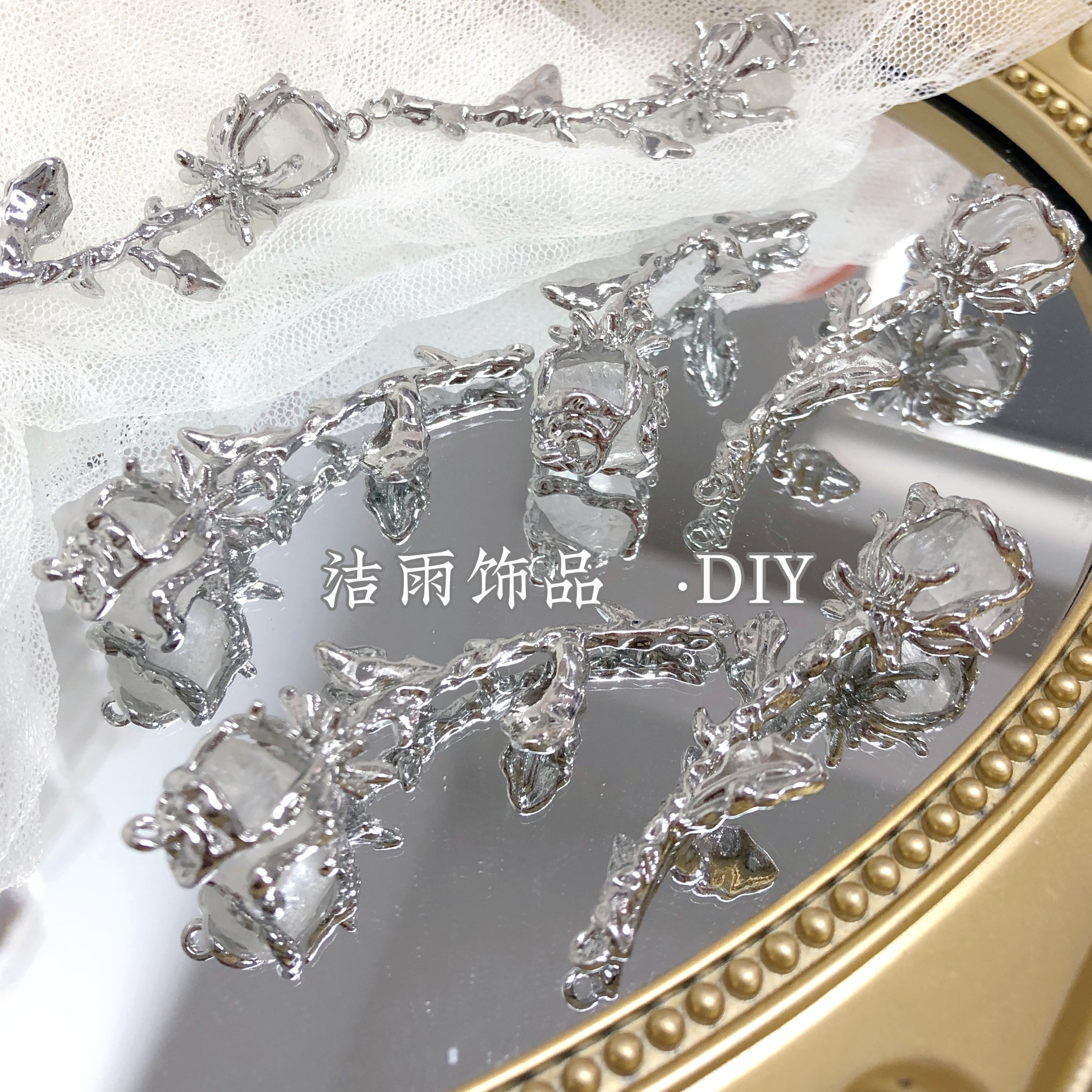 (洁雨饰品 DIY)  P777  “玫瑰物语”  白色双吊玫瑰挂坠diy配饰