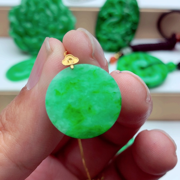 翡翠未镶嵌吊坠(不含链)