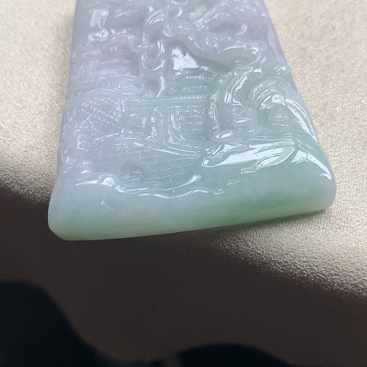 翡翠颈饰未镶嵌吊坠