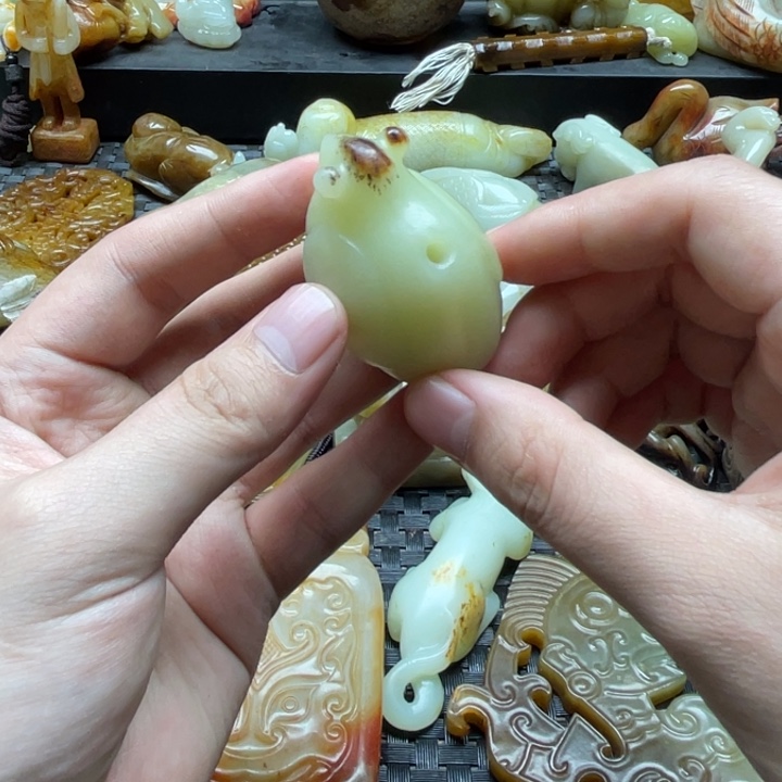 和田玉（糖玉）未镶嵌颈饰