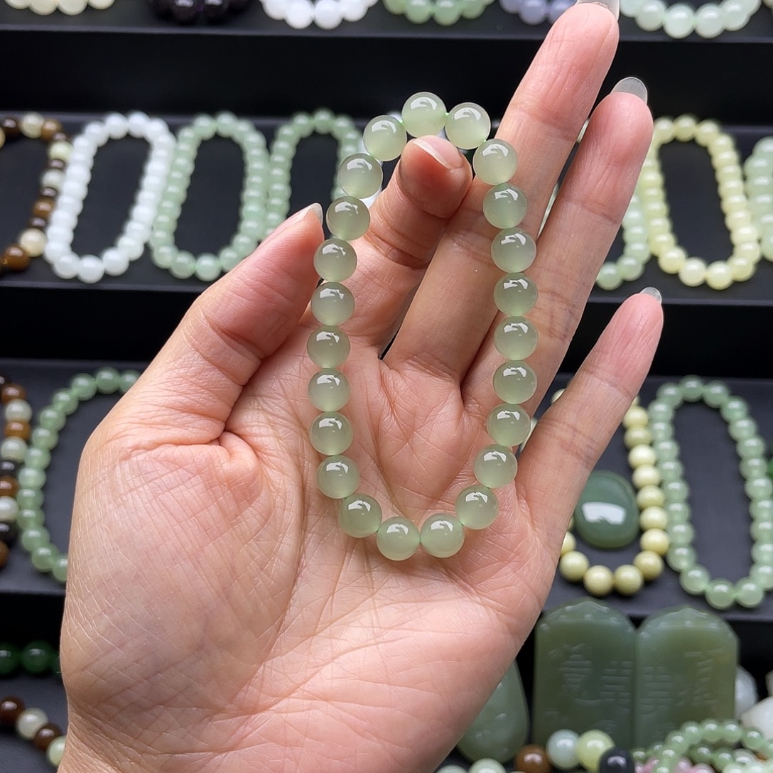 李***照和田玉未镶嵌手链