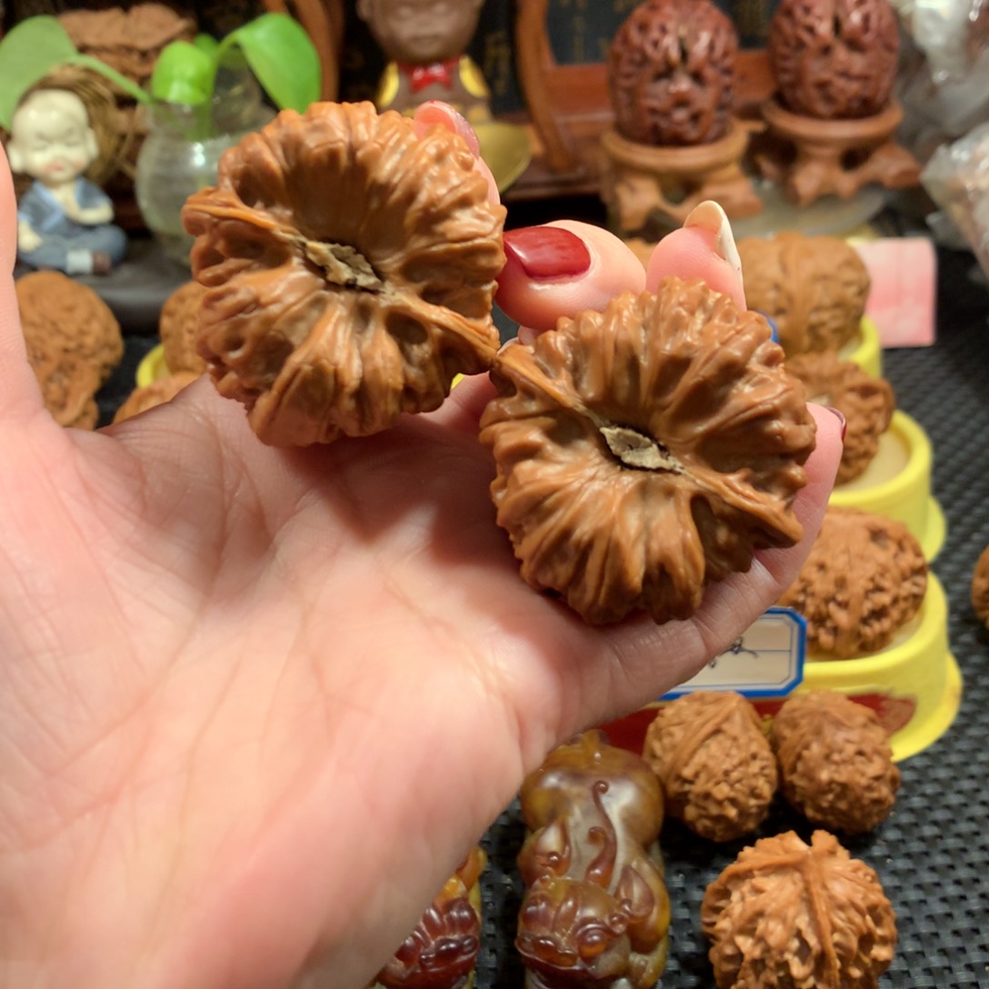 文玩核桃把件平谷凹底