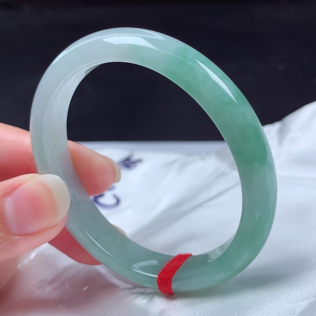 翡翠未镶嵌手镯54贵妃d5416