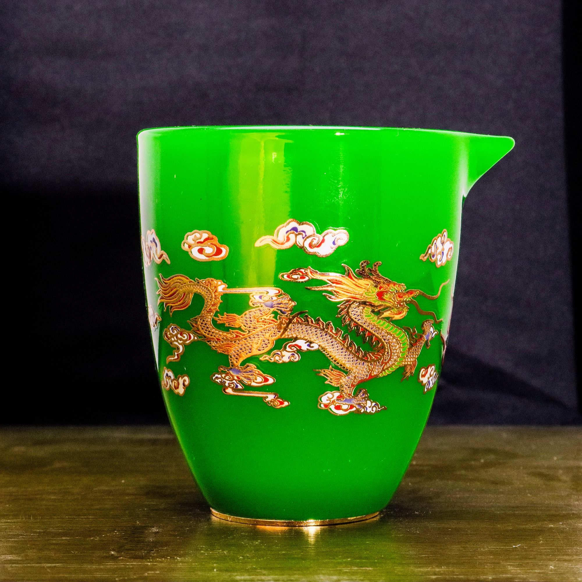 正品《双龙戏珠》帝王绿夜光琉璃公道杯/容量260毫升/金底