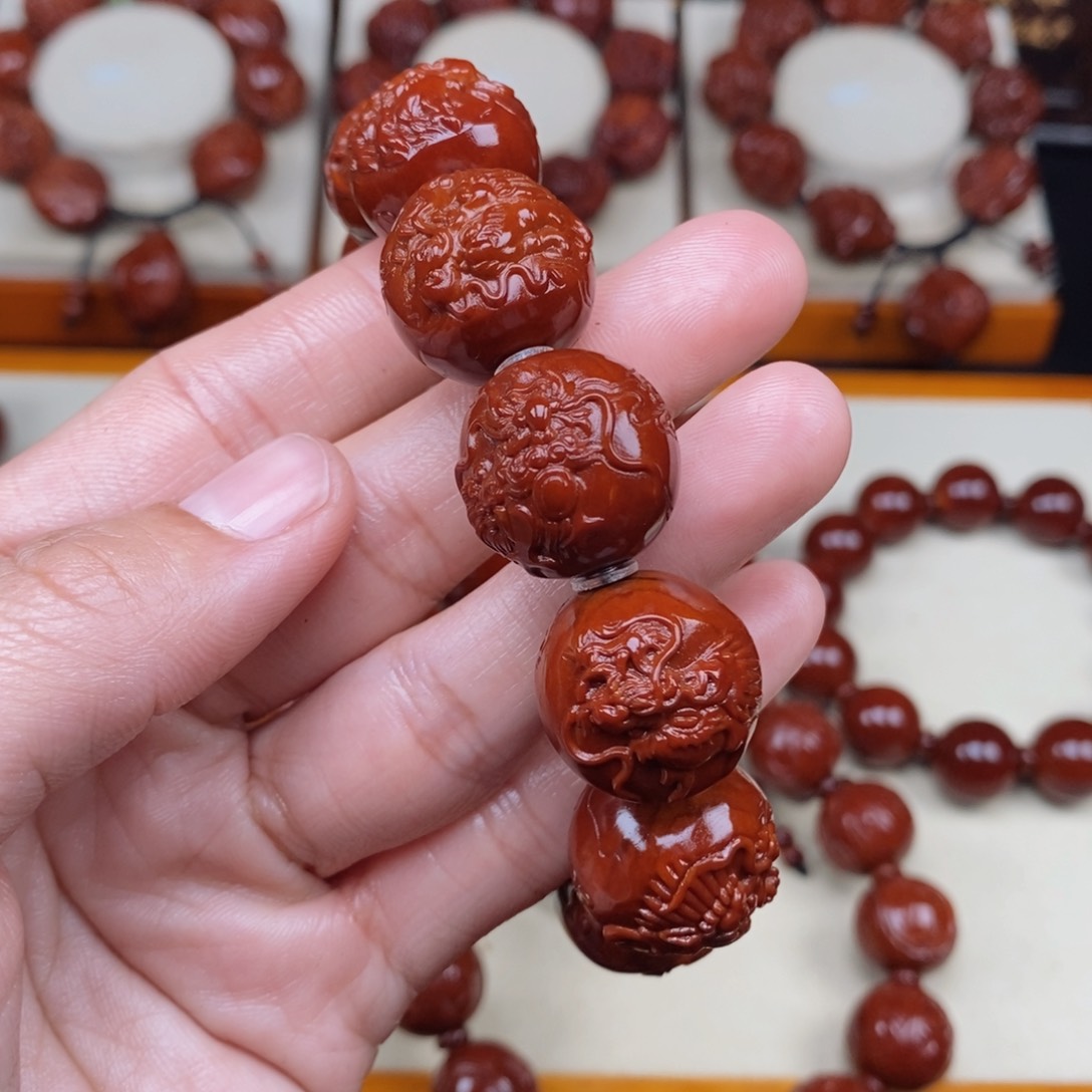 橄榄核吊坠简龙龙龙