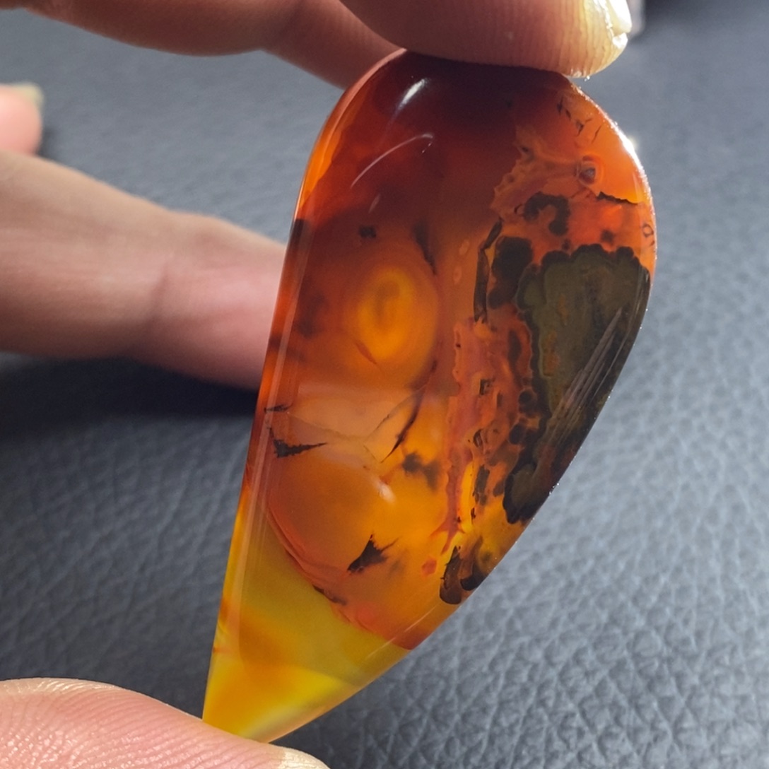 玛瑙/玉髓颈饰未镶嵌