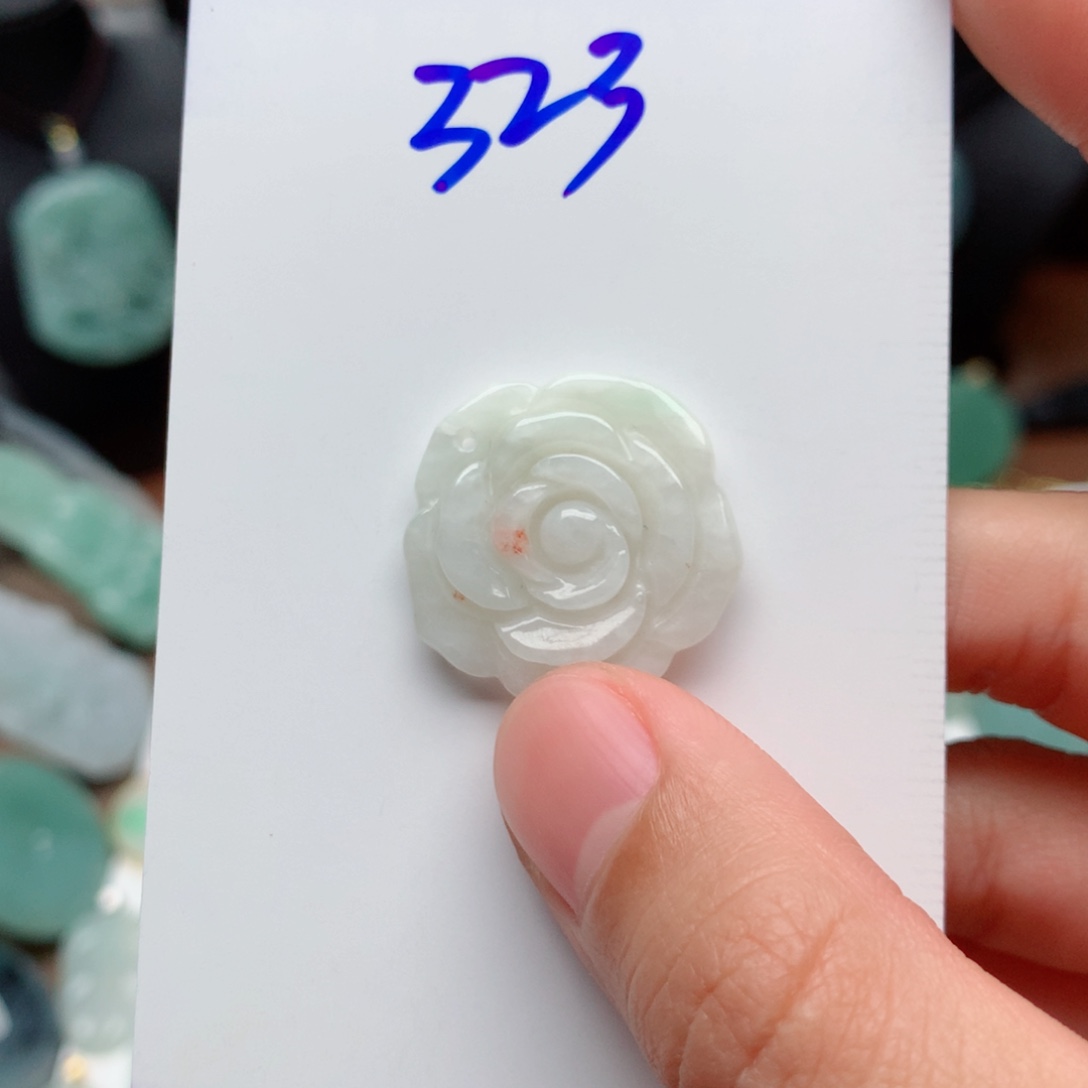 翡翠颈饰未镶嵌吊坠