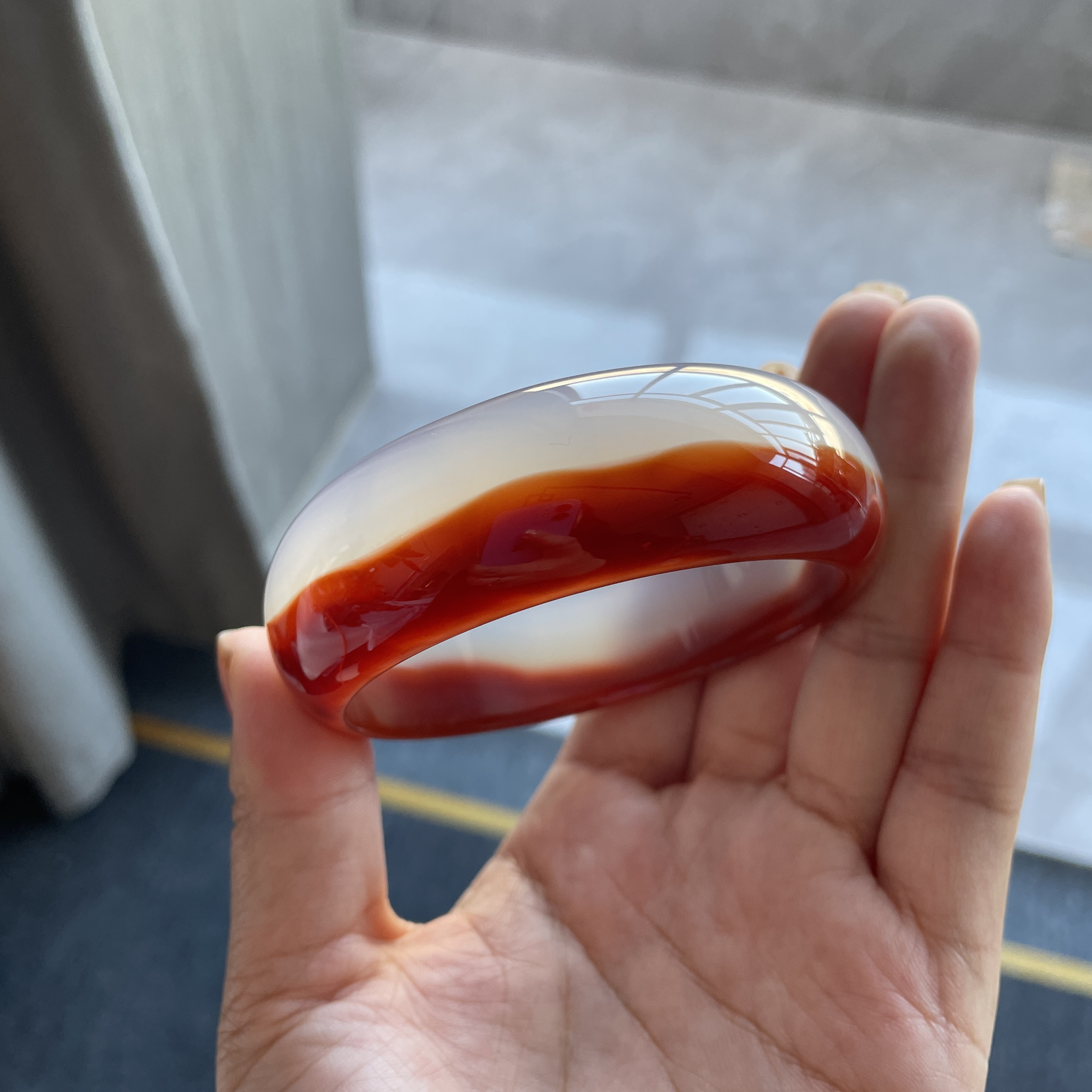 63.2口径天然玛瑙紫冰底色天地花纹荧光冰透腰缠万贯手镯（561）