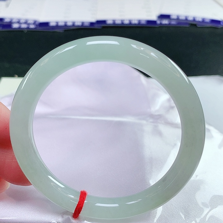 翡翠未镶嵌手镯（圆镯）19号