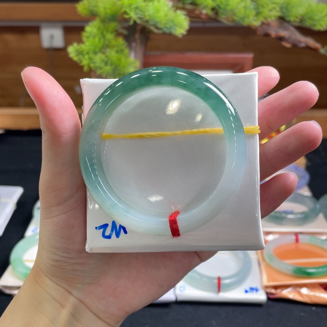 翡翠手镯未镶嵌54.3 正圈 