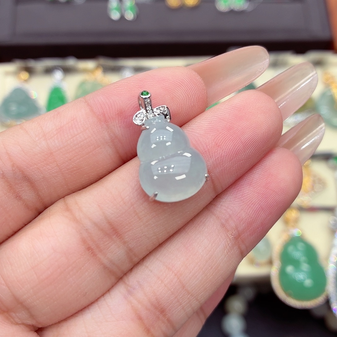 翡翠18K金镶嵌吊坠(不含链)