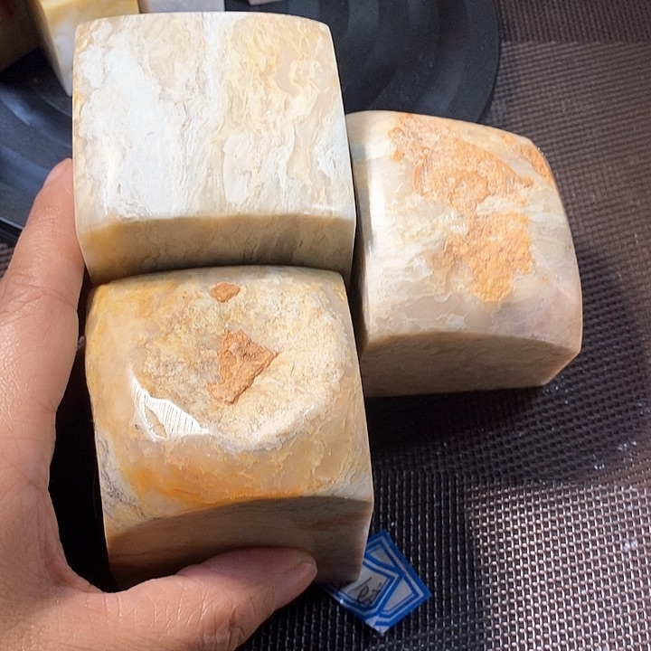 巴林石印石同**道巴林石雕刻艺术品