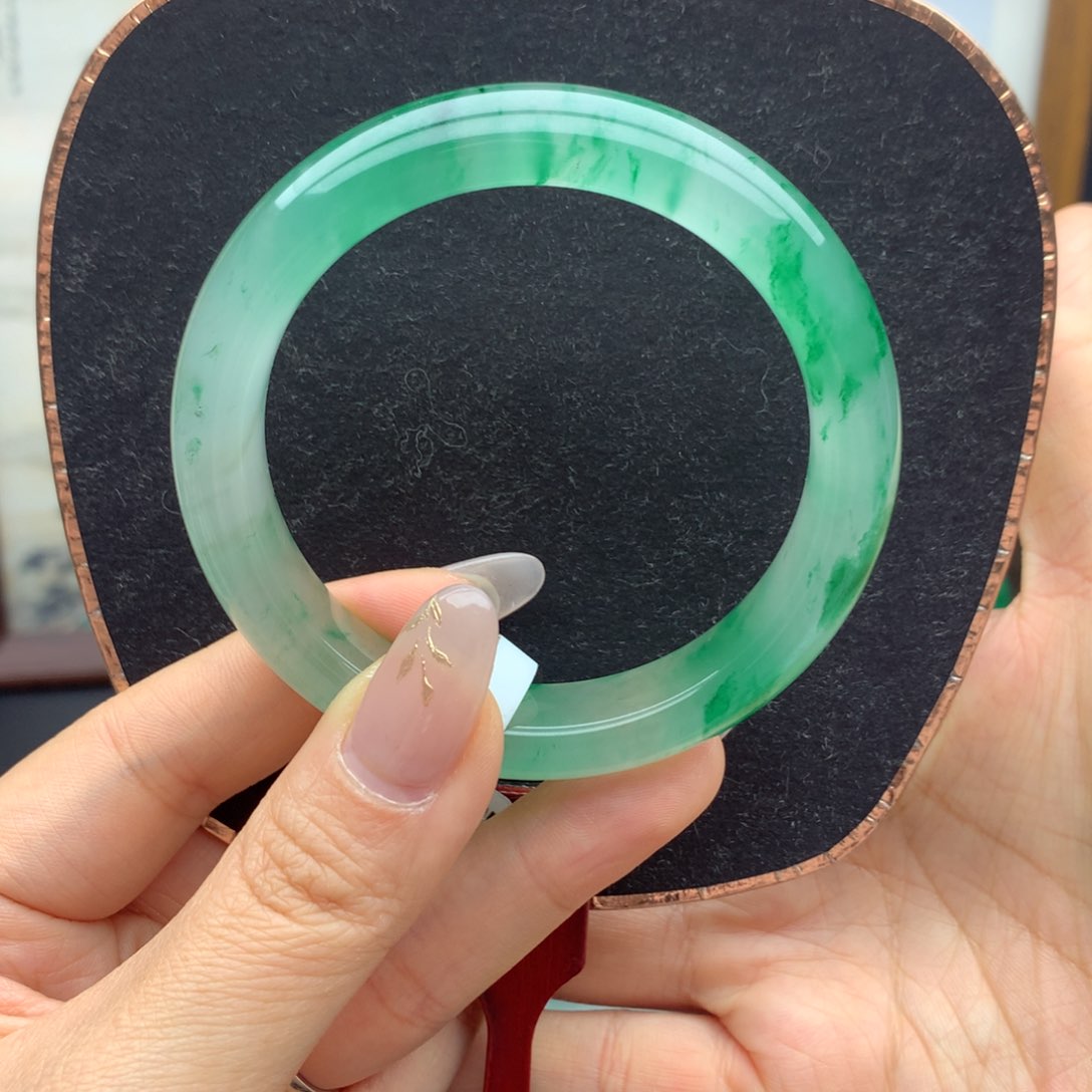 石英质玉手镯未镶嵌小*