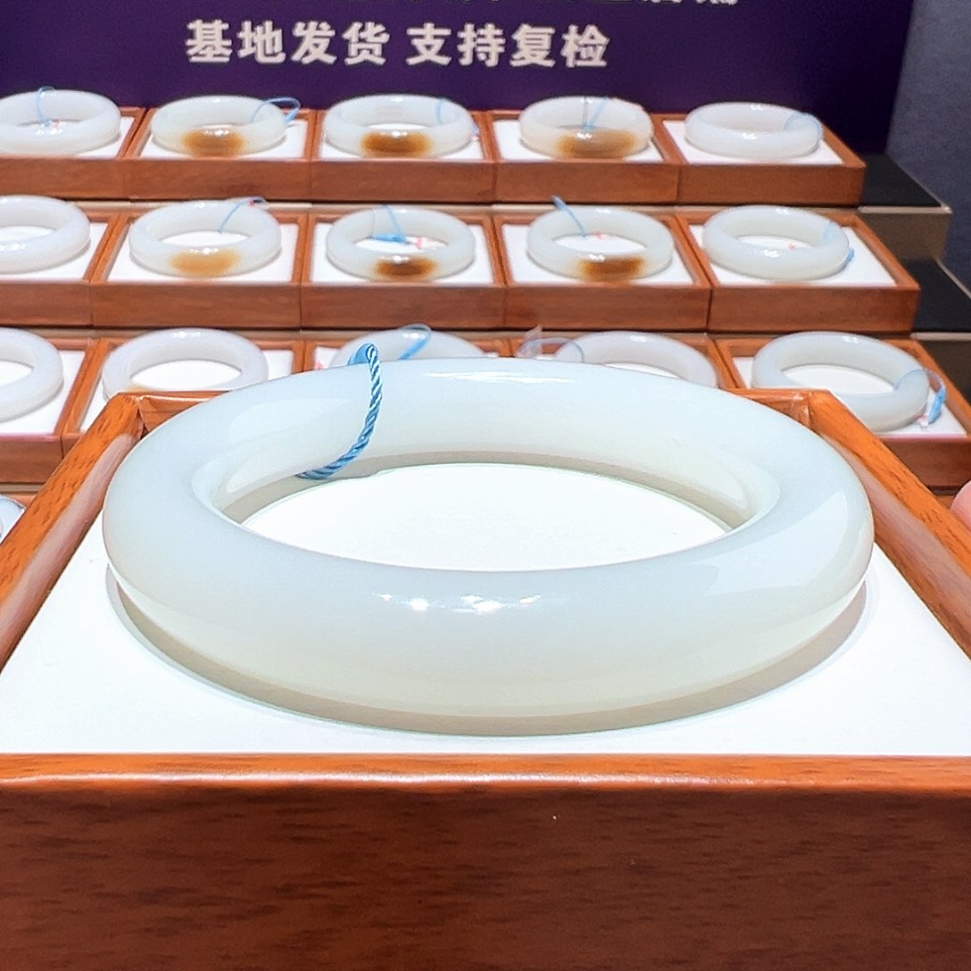 和田玉手镯 55 56未镶嵌