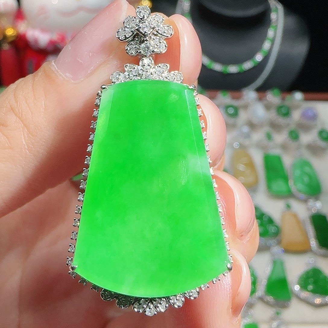 翡翠18K金镶嵌吊坠(不含链)