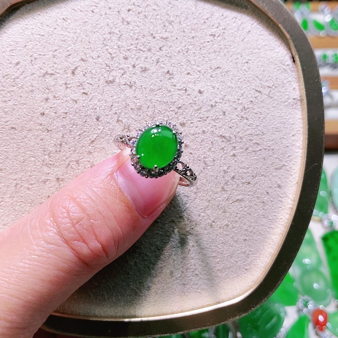 【闪购商品】翡翠挂件未镶嵌裸石