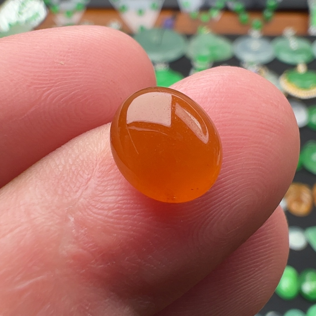 翡翠颈饰未镶嵌蛋面9.8