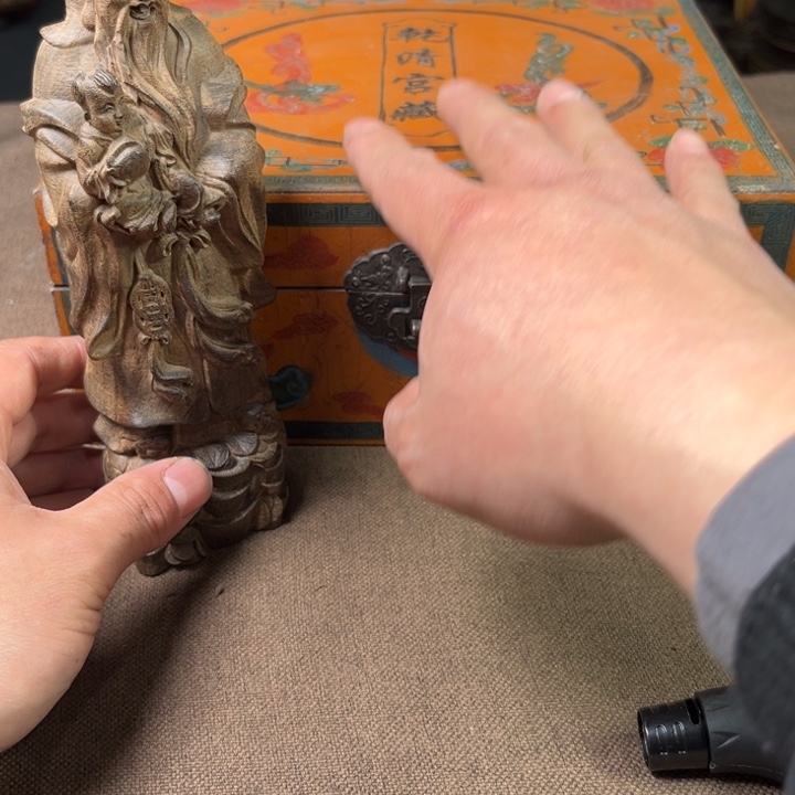 精品摆件工艺品等