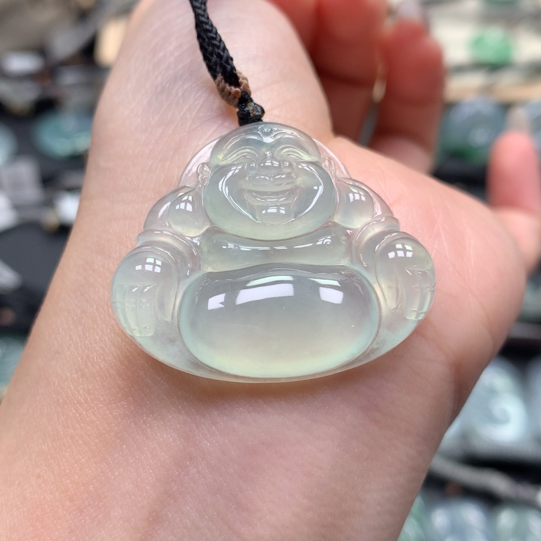翡翠颈饰未镶嵌佛公