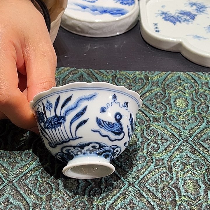 乎雨良物鸳鸯葵口杯