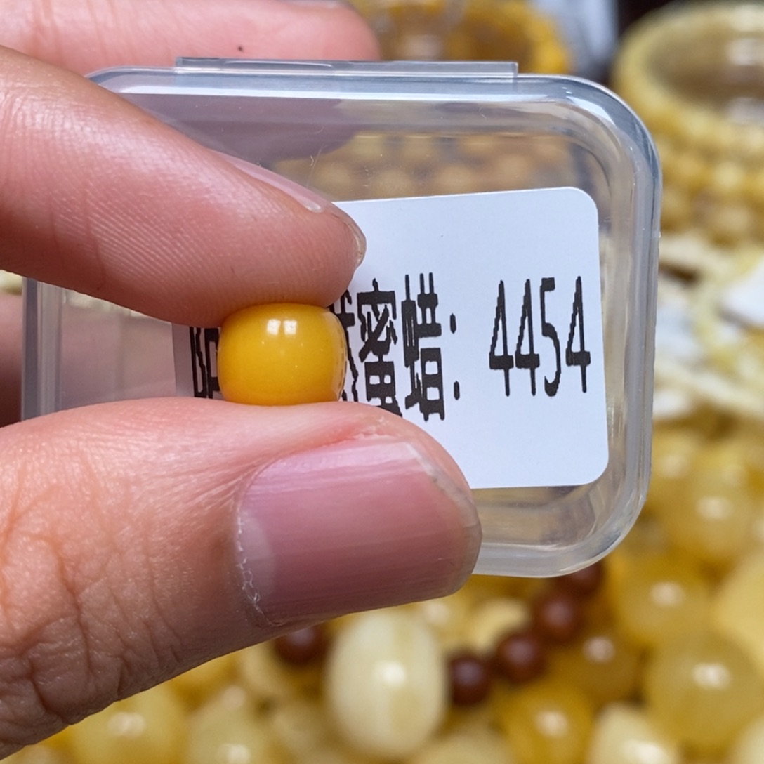 蜜蜡未镶嵌珠宝奇石4454