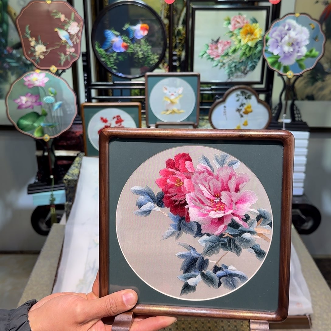 刺绣刺绣工艺精湛