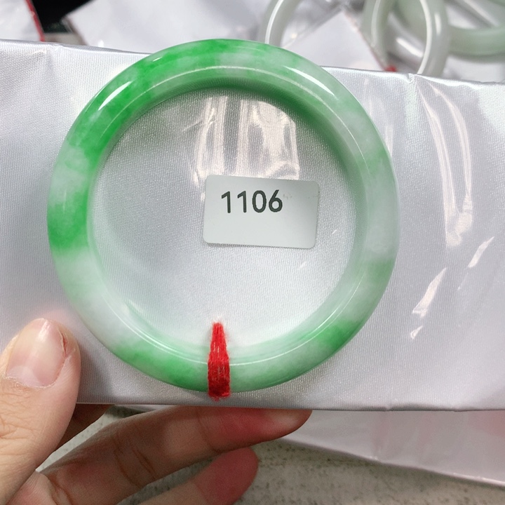 翡翠手镯未镶嵌天然翡翠手镯5702