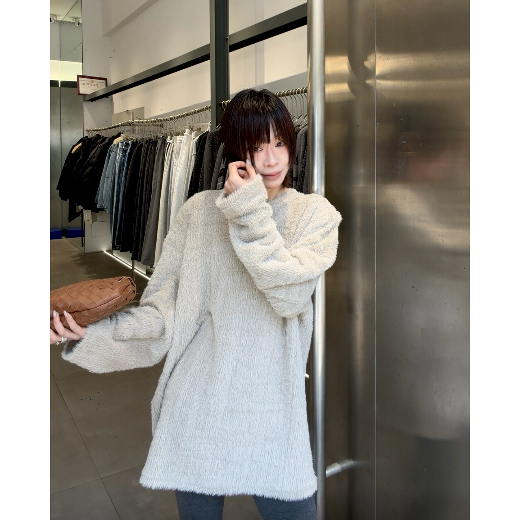 LIS&AZ-明洞软肤感毛绒垫肩上衣hp12233