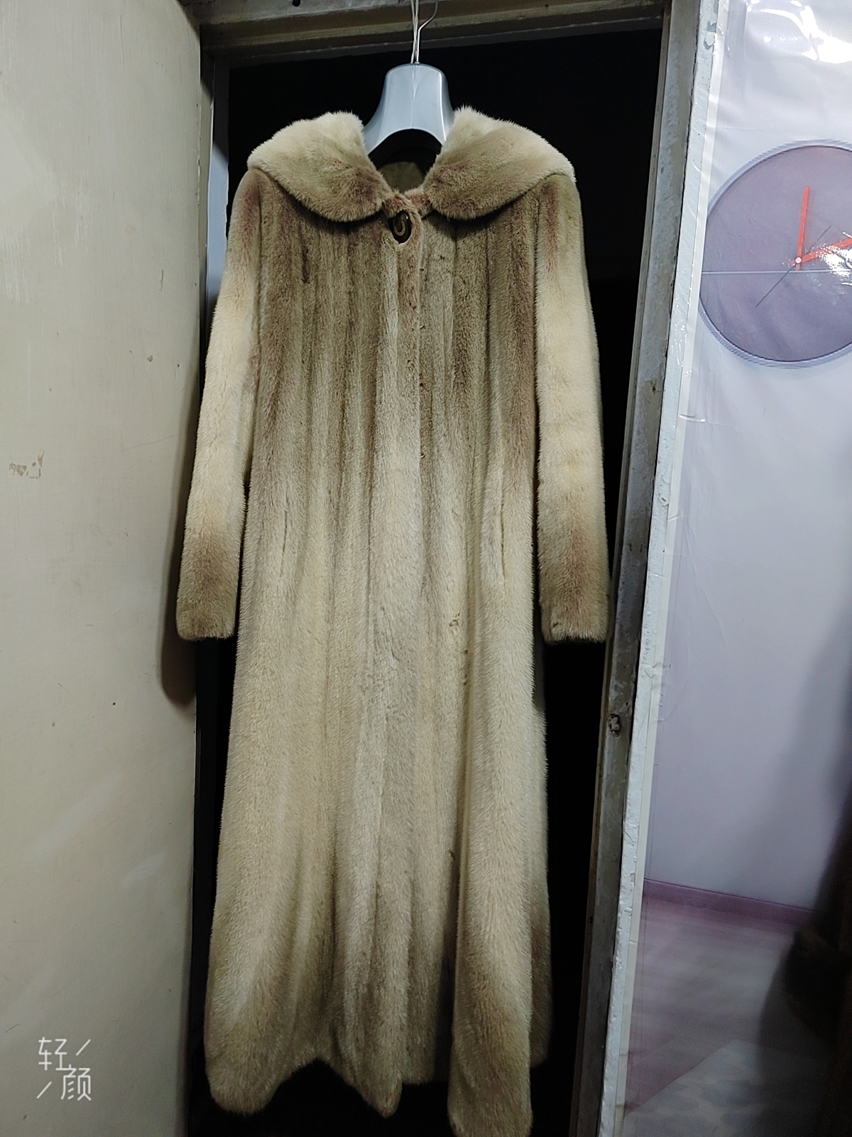 俄罗斯进口白色段染长衣抽刀大帽，长135cm胸围115cm下摆2m60cm