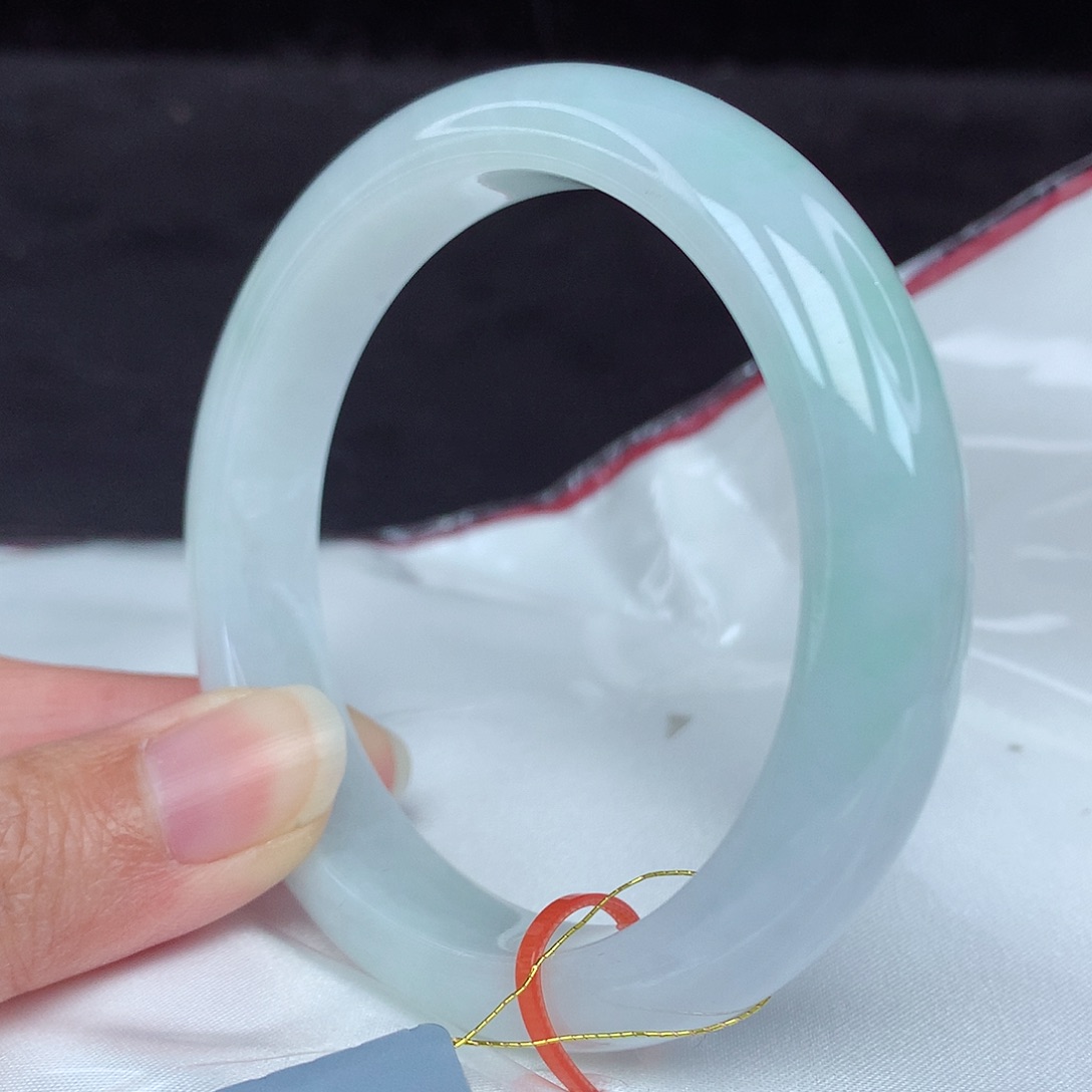 翡翠手镯未镶嵌56圈1497