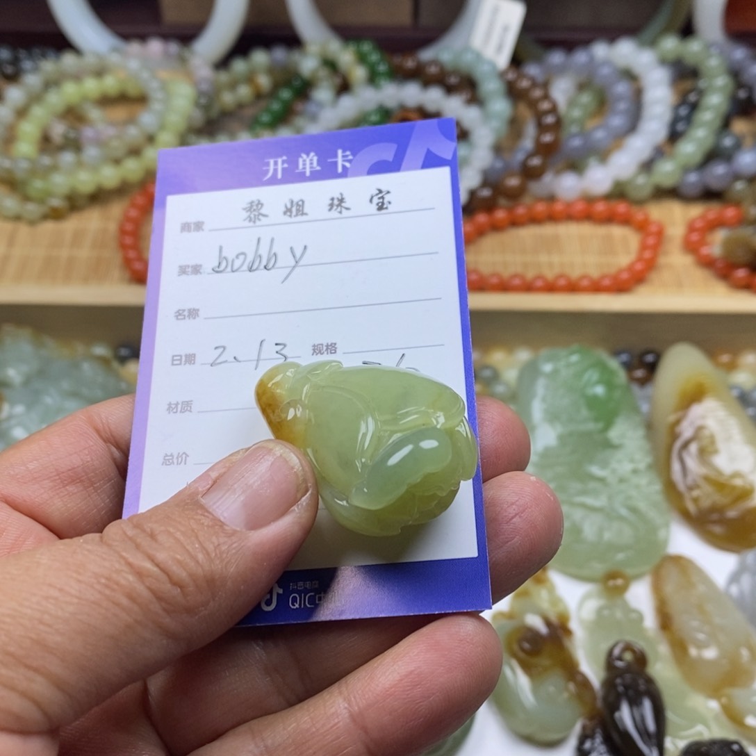 和田玉（糖玉）颈饰未镶嵌b***y