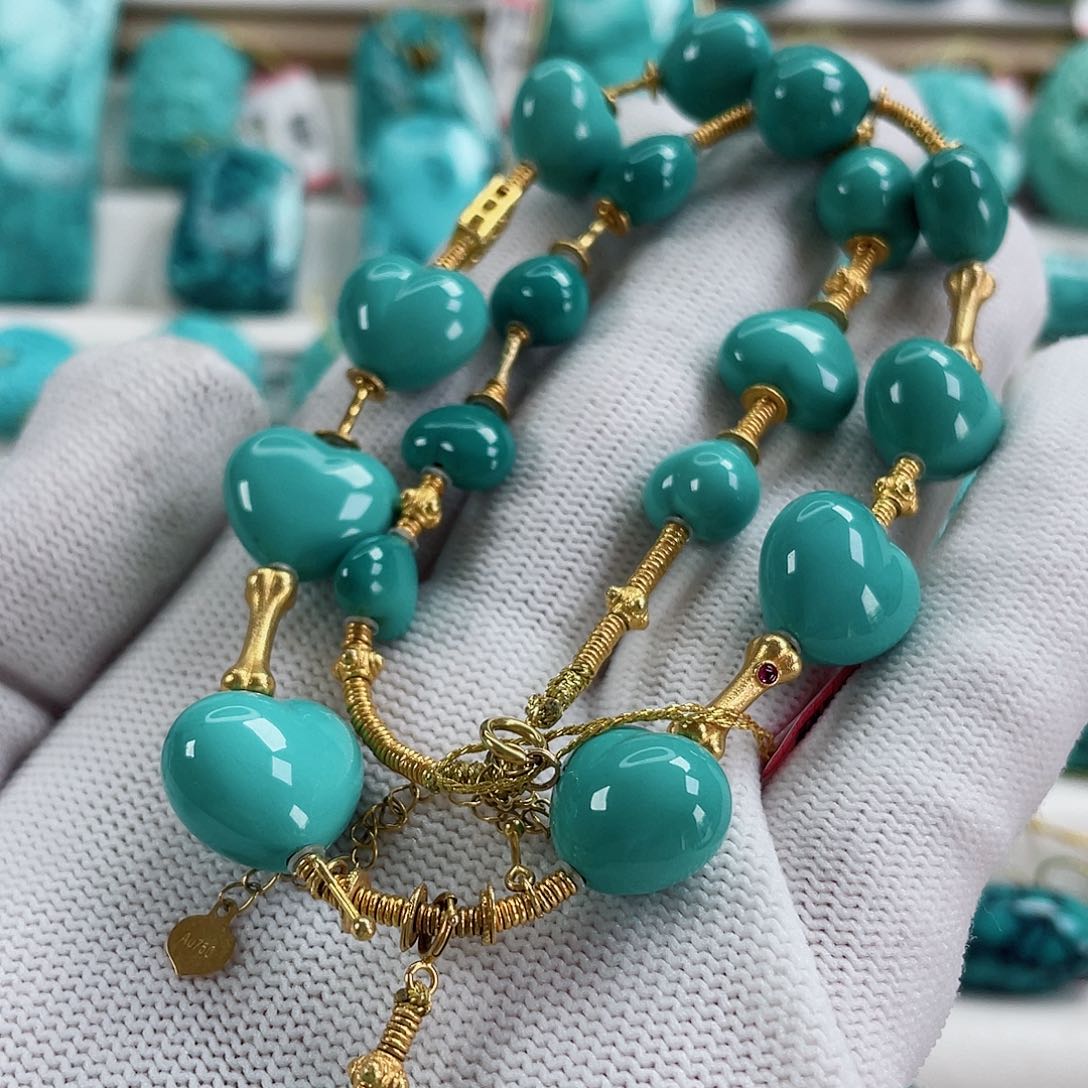 绿松石颈饰18K金镶嵌