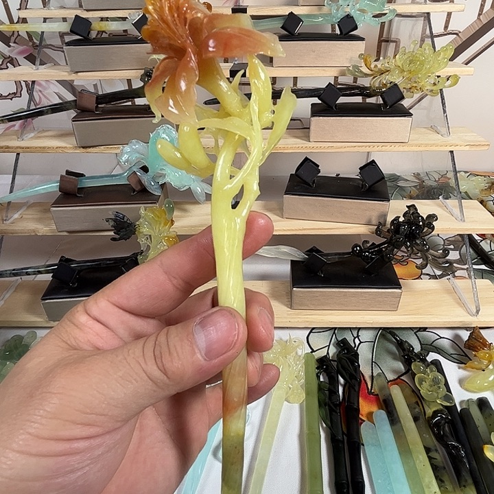 小***）蛇纹石玉未镶嵌发簪