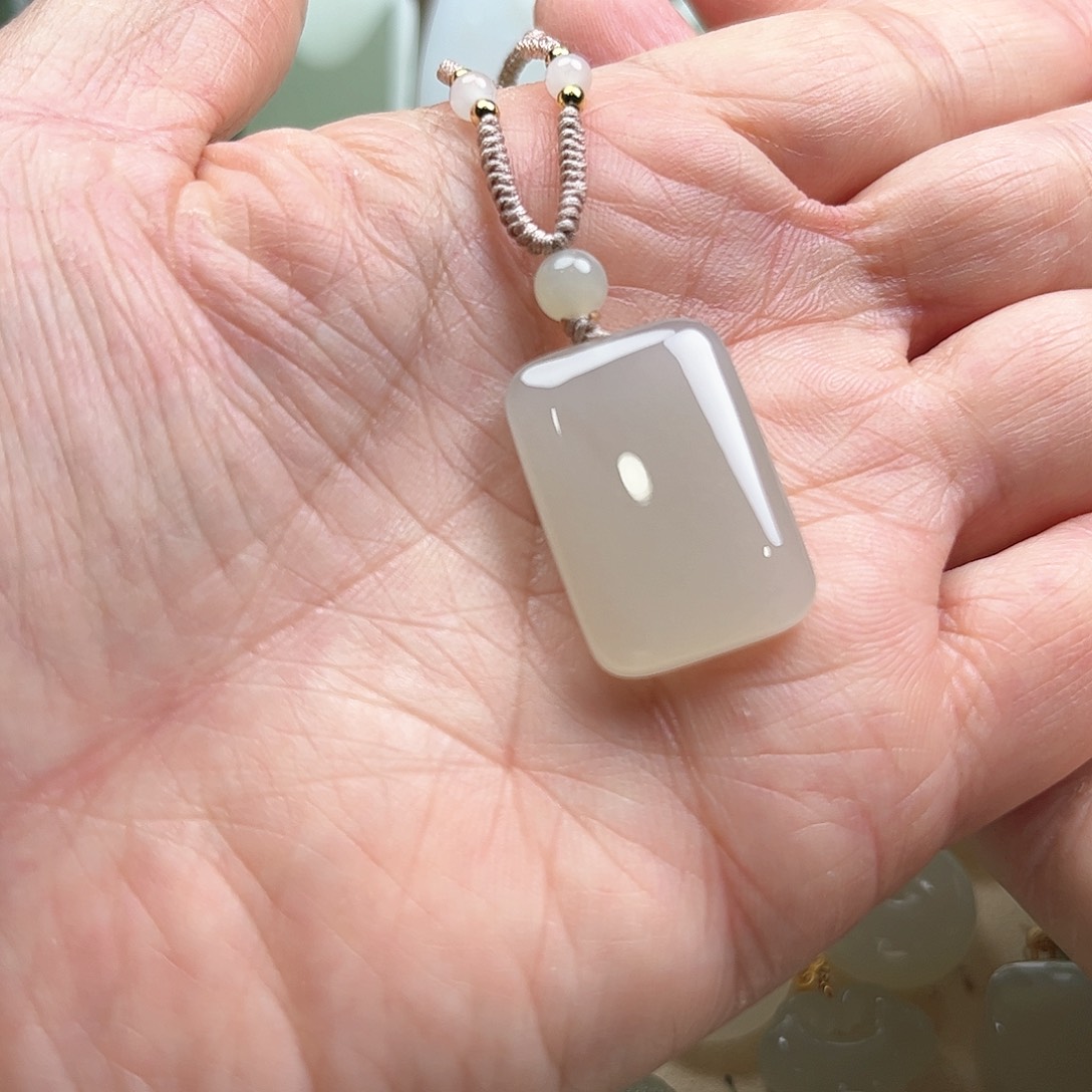 和田玉挂件未镶嵌