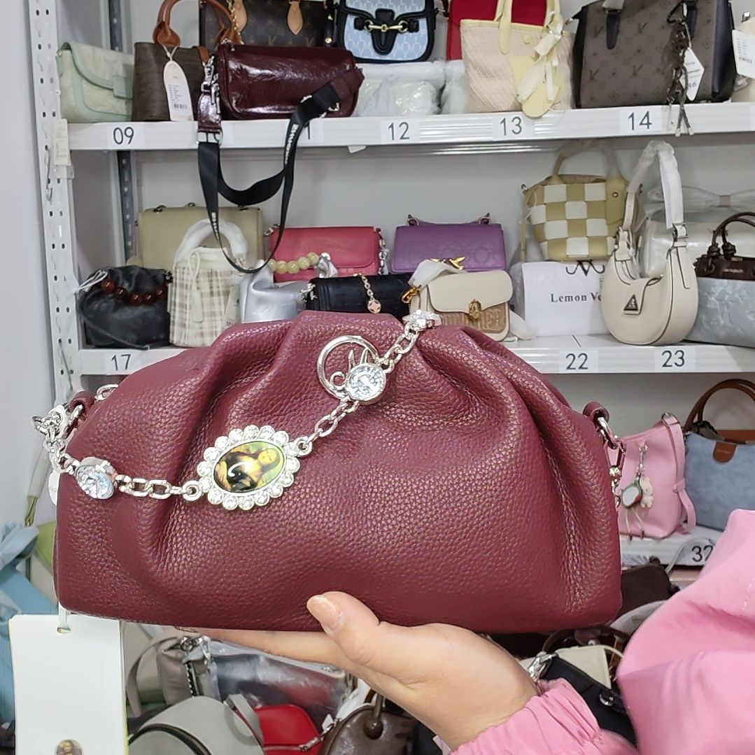 人造革PU合成革超纤皮（革）反绒皮涤纶聚酰胺纤维小牛皮