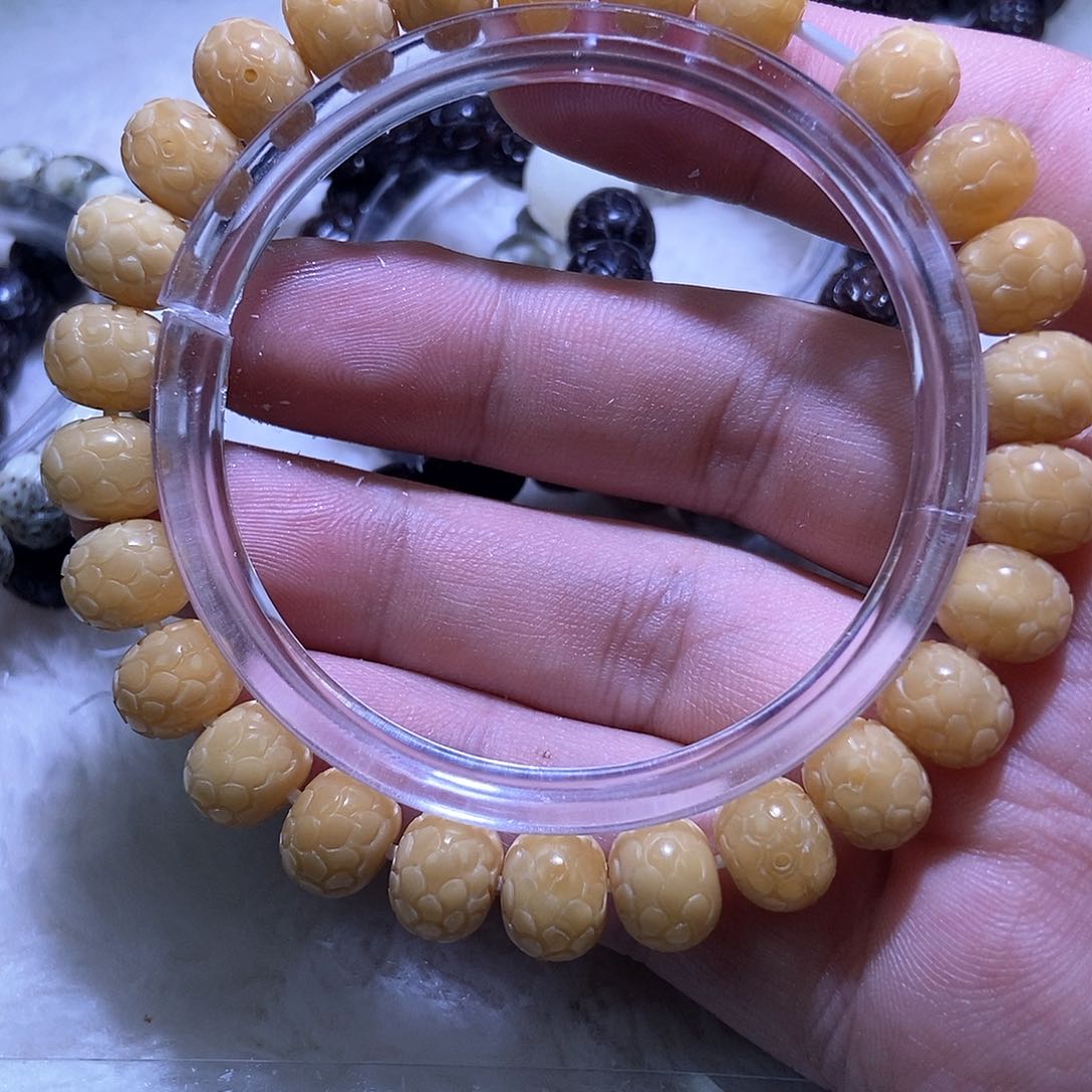 星月菩提吊坠最****。龙蛋