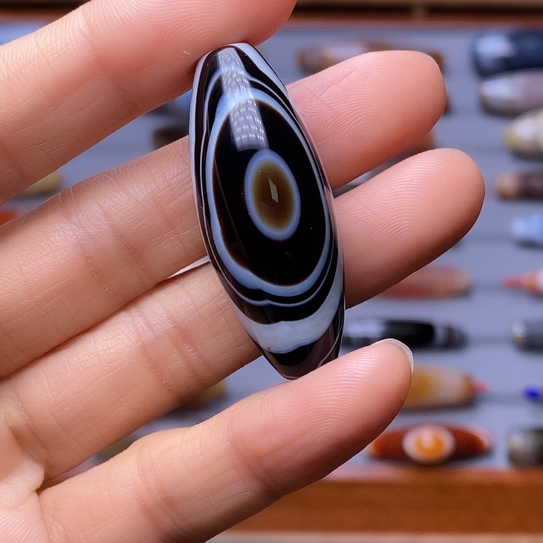 吉***意玛瑙/玉髓未镶嵌颈饰