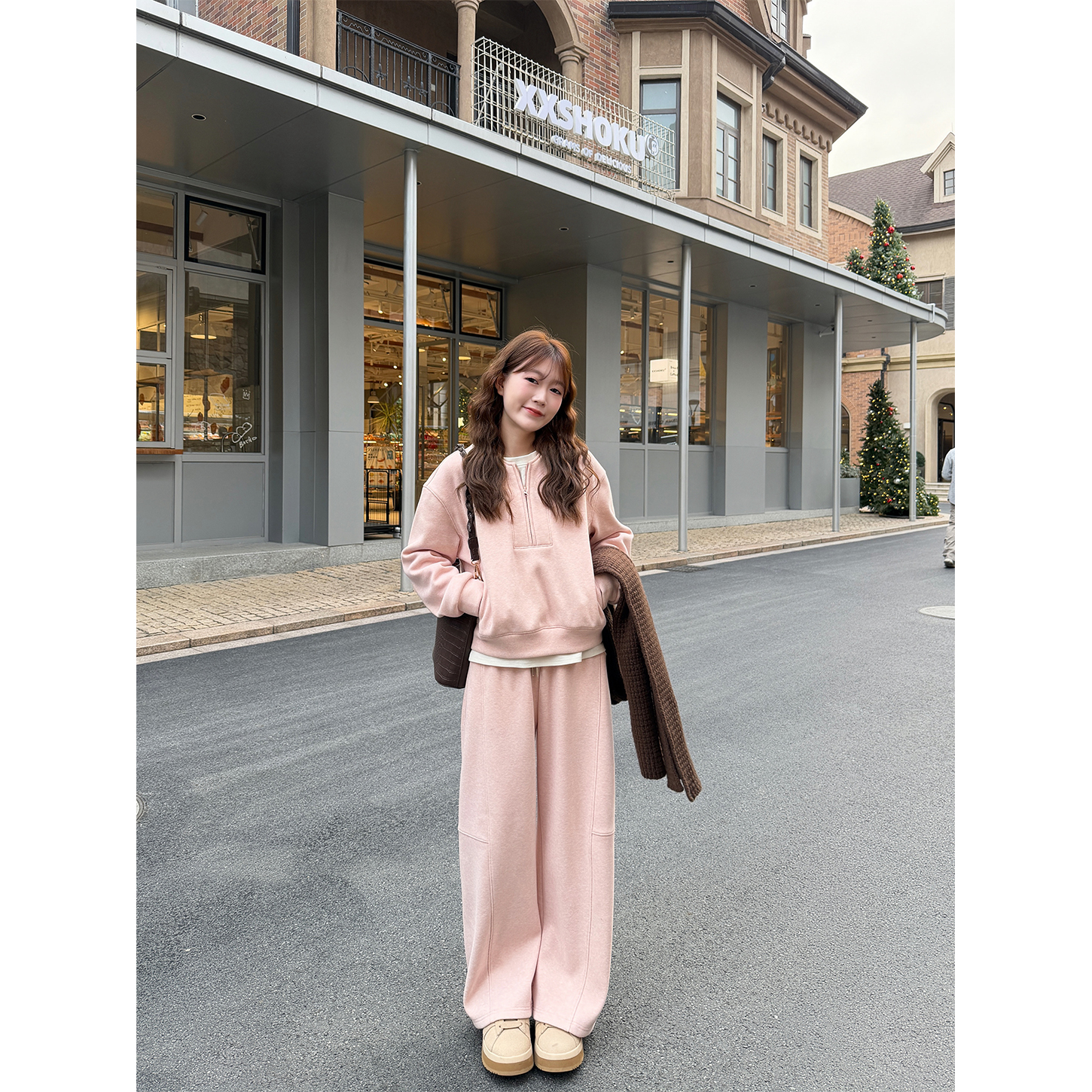 （周周小个子）冬季加绒气质百搭卫衣+裤子+打底上衣套装-8719