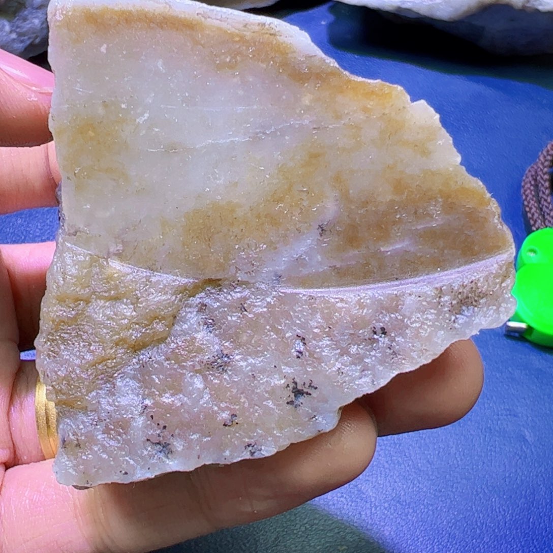 未镶嵌和田玉（糖玉）珠宝半成品
