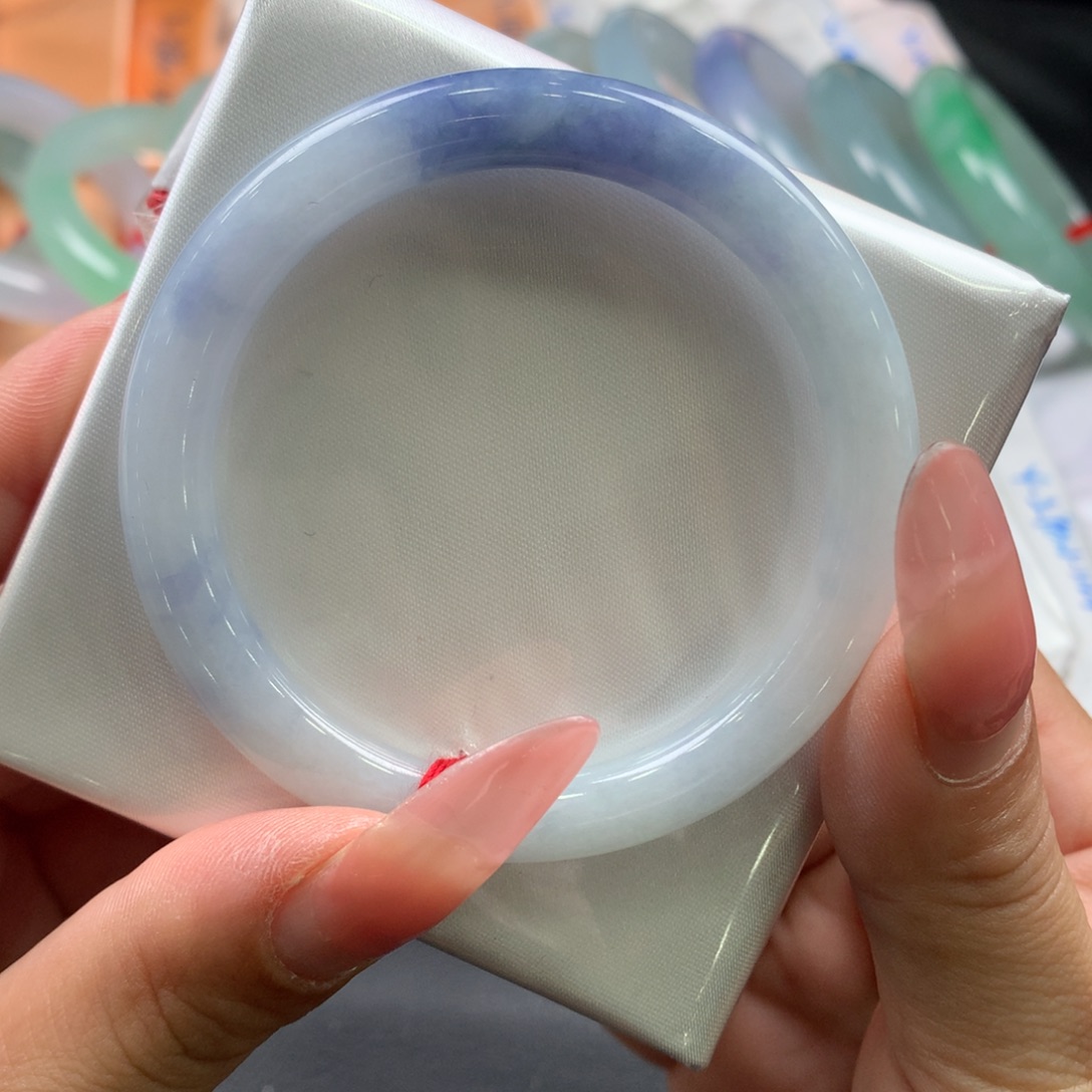 翡翠未镶嵌手镯52.6美人条