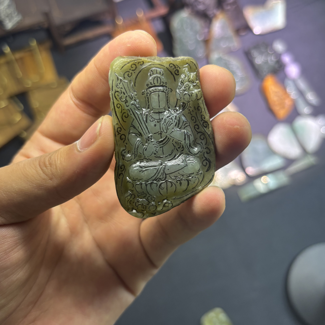 缅甸天然翡翠A货《虚空》牛虎守护