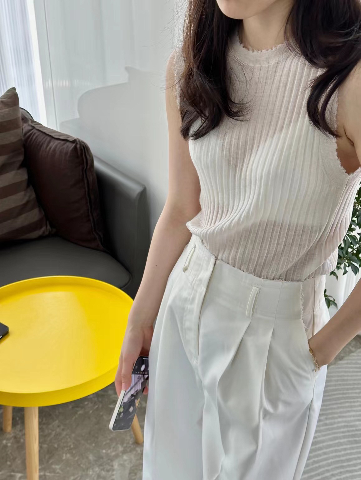 外贸尾单！高端夏薄美丽诺羊毛针织衫圆领无袖纯色上衣女柔软亲肤