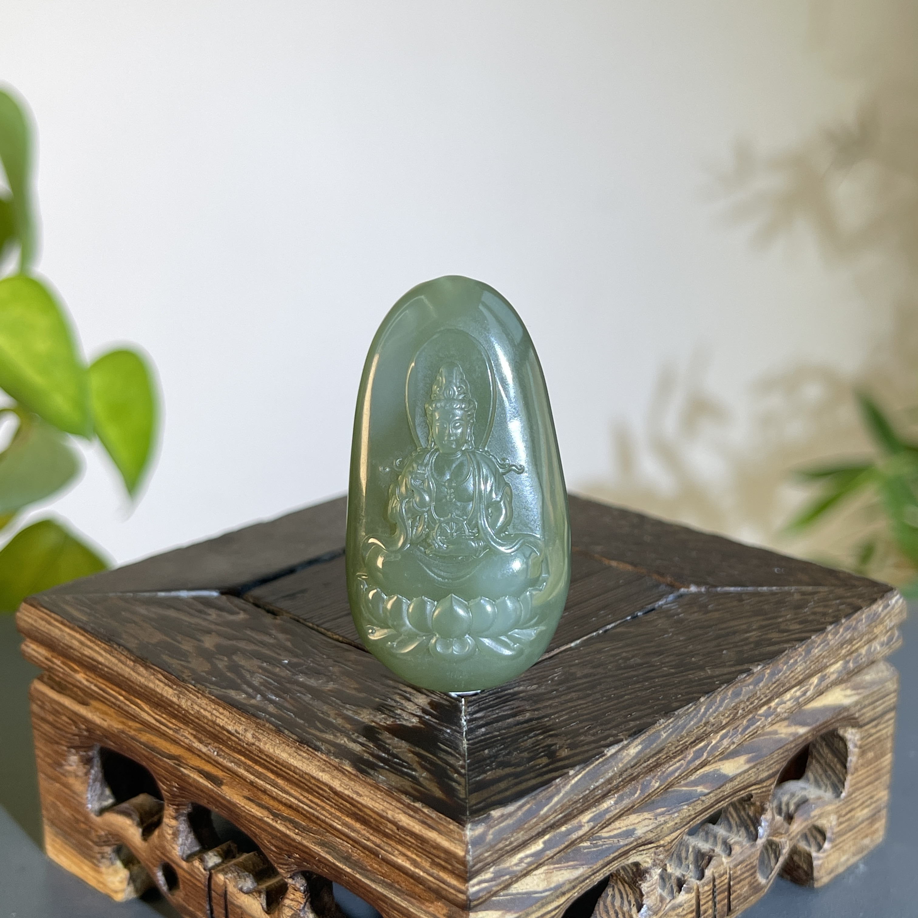 JTW14-36  和田玉-观音