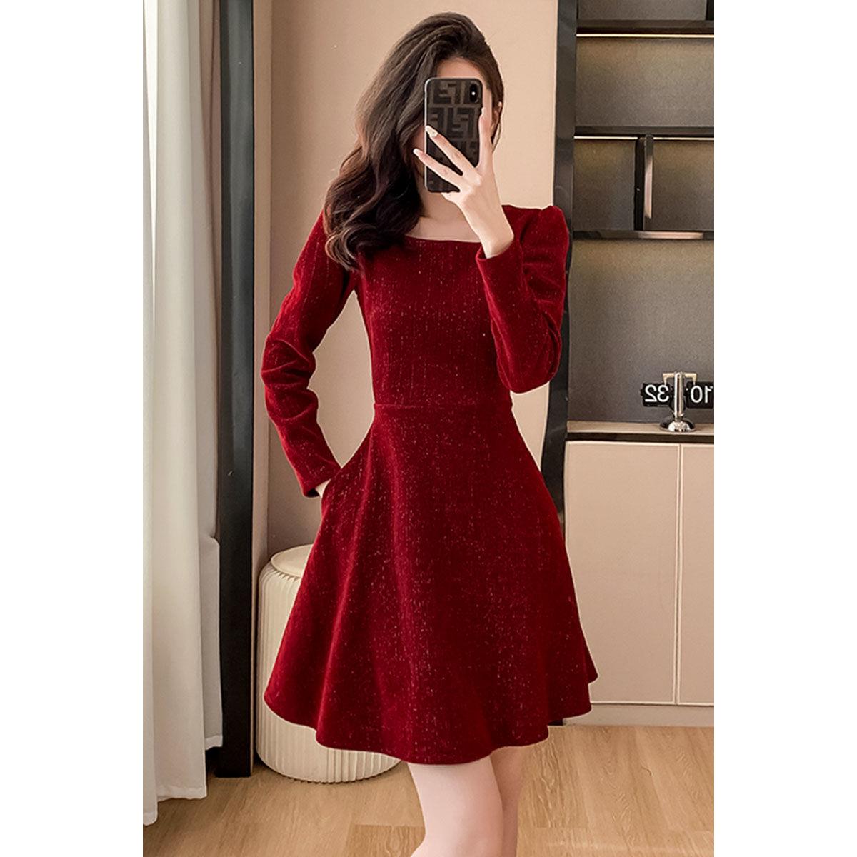 大码胖2025秋季新款气质短裙高级感连衣裙女收腰显瘦红色裙