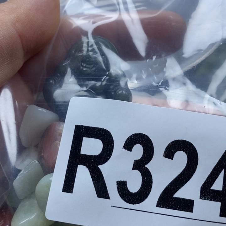 蛇纹石玉未镶嵌鱼缸的