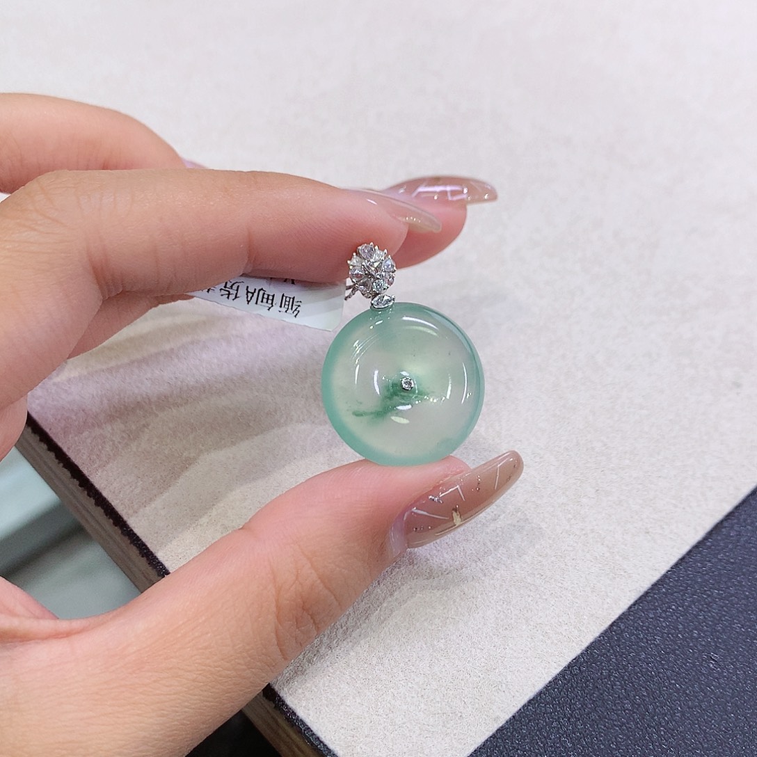 翡翠18K金镶嵌吊坠(不含链)20.4-6